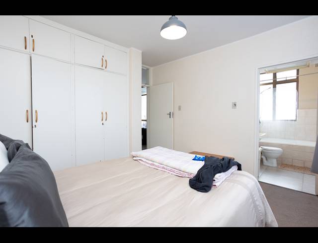 1 BEDROOM APARTMENT TO LET IN RONDEBOSCH